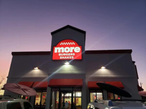 More Burgers and Shakes Riverton - Riverton