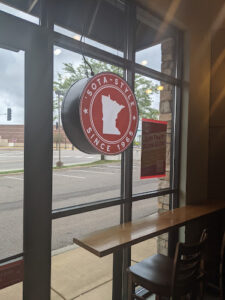 Red's Savoy Pizza - St Louis Park