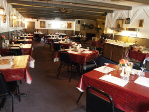 Studio Lounge & Dining - Shawano