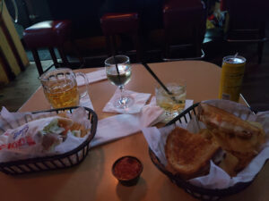 U And I Lounge - Traverse City