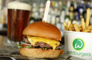 Wahlburgers - Shakopee